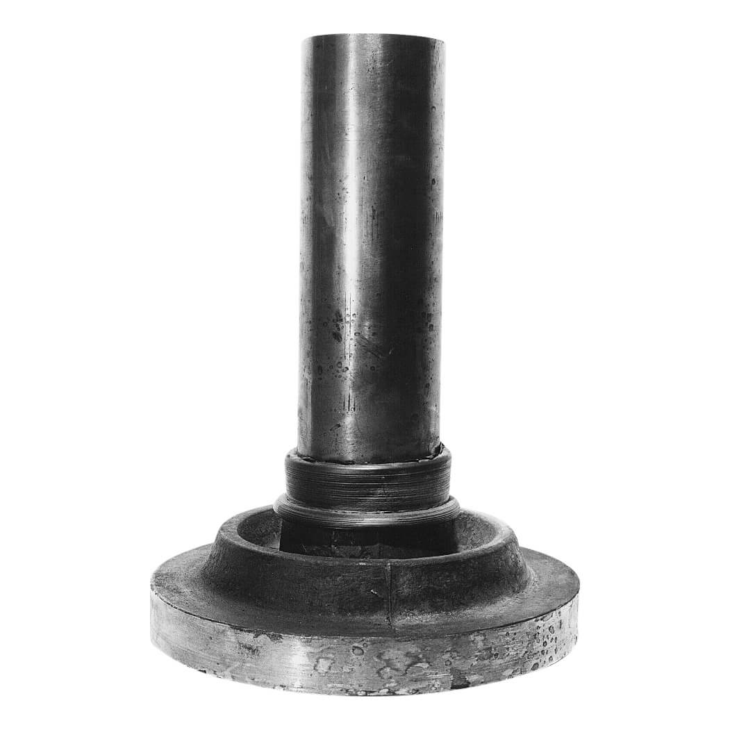 Rear axles for tractors - 4 inches (101.6 mm) diameter bar stock welded to hub forging